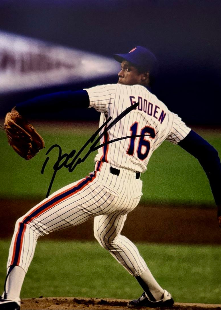 Dwight Gooden Signed 8x10 New York Mets Photo - Beckett COA